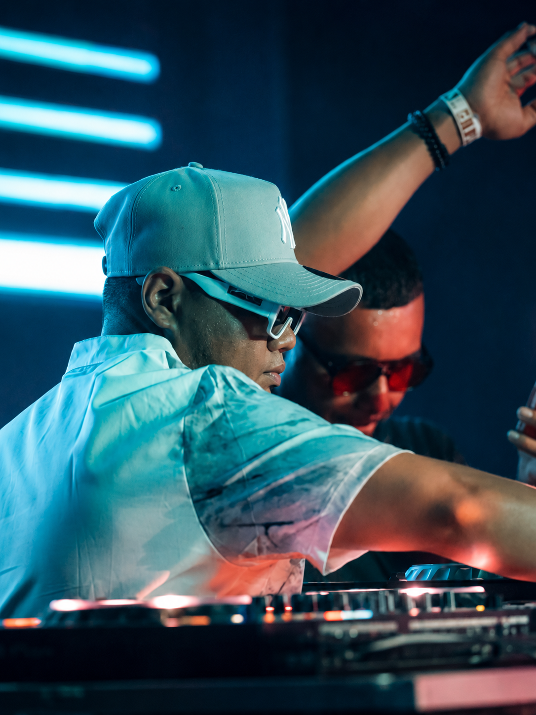 Live @ Club — Latin Crossover